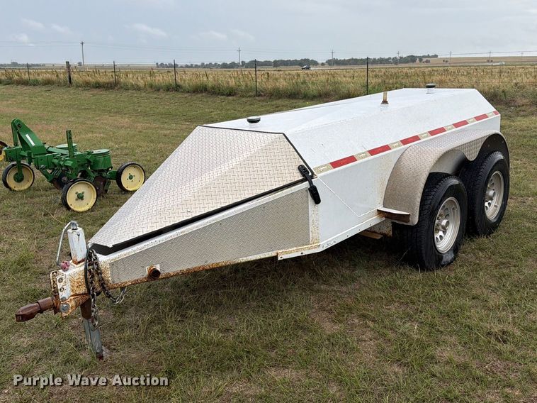 2013 Road runner fuel trailer - EI7716