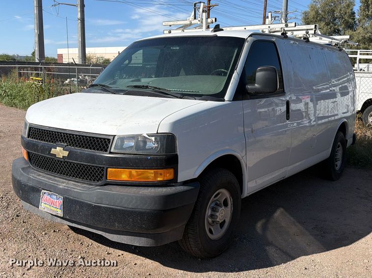 2020 Chevrolet Express 2500 van - EL2562