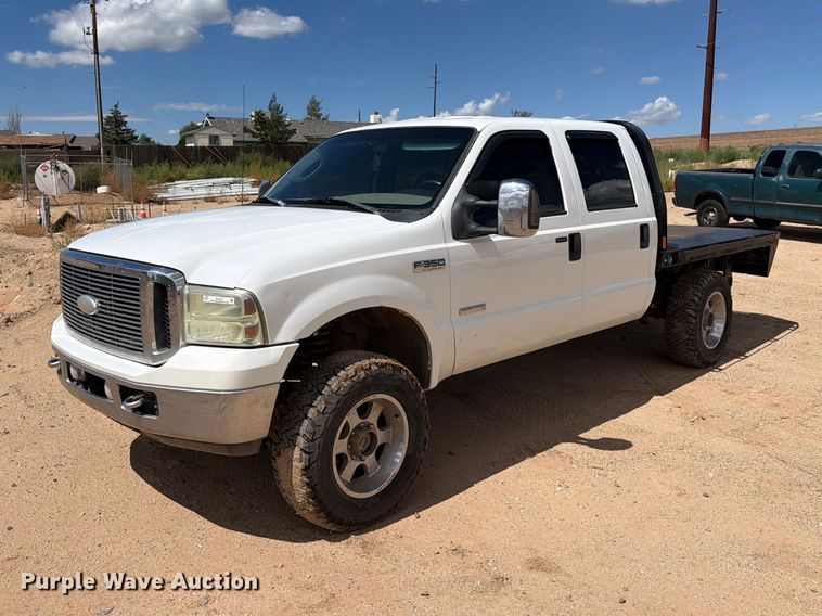 2006 Ford F350 Super Duty Crew Cab flatbed pickup truck - EL2631