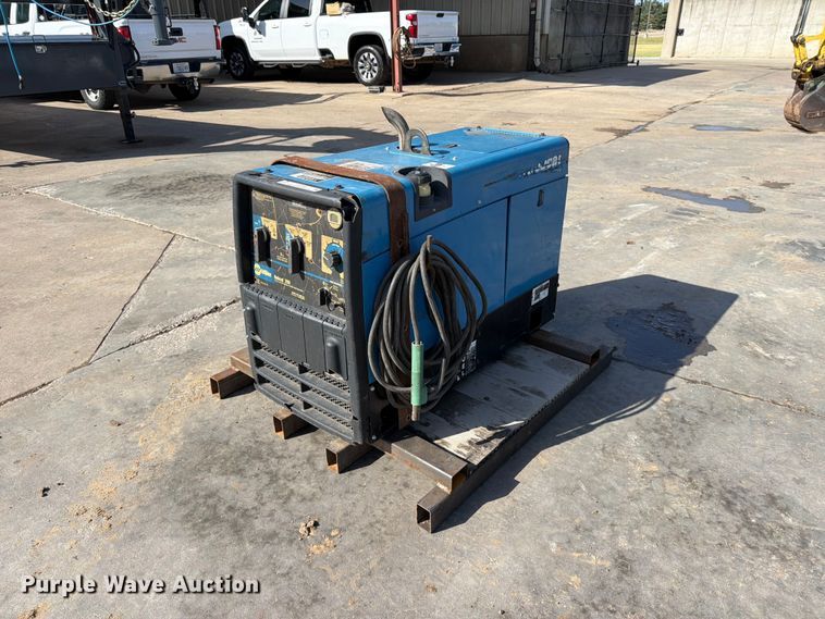 Miller Bobcat 250 welder/generator - EP7685