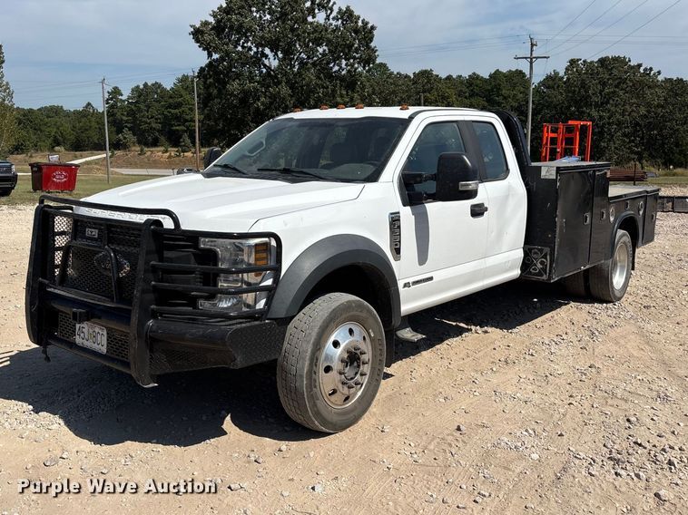 2019 Ford F550 Super Duty XL flatbed truck - ER3302