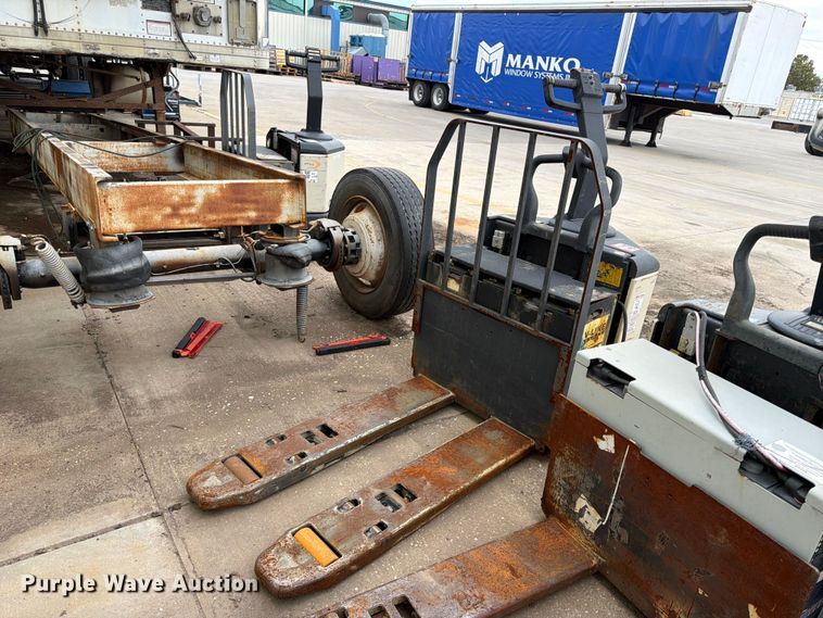 (2) Crown pallet jacks - ES1109
