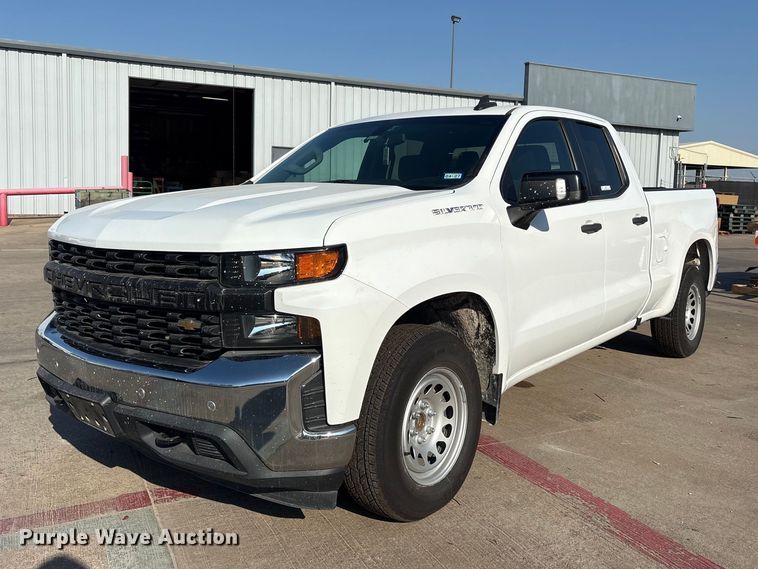 2021 Chevrolet Silverado 1500 Crew Cab pickup truck - ES8145