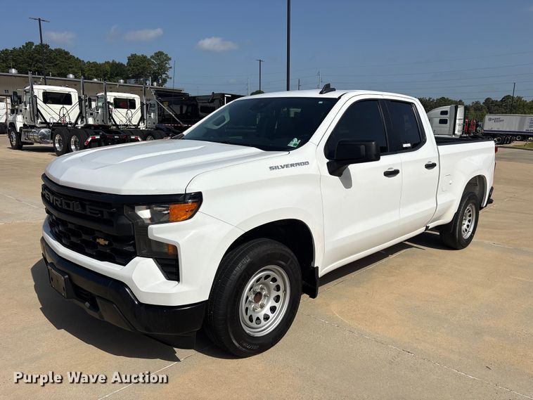 2023 Chevrolet Silverado 1500 Ext. Cab pickup truck - ET0412