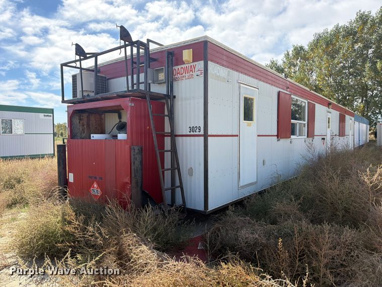 Roadway Trailers Wellsite skid mounted living quarters - EW2257