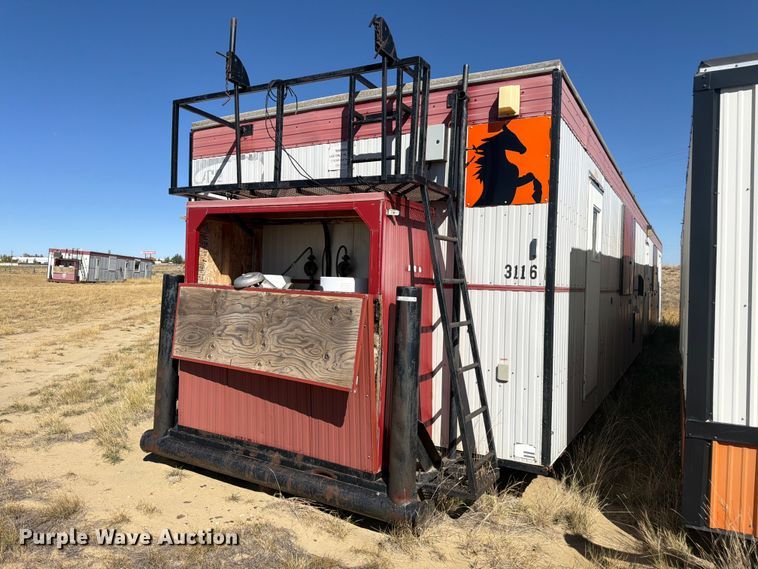 Roadway Trailers Wellsite skid mounted living quarters - EW2262
