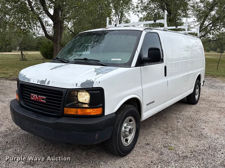 2003 GMC Savana 3500 van - EW4359