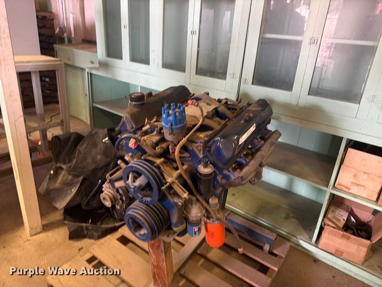 1965 Ford engine - EW4372