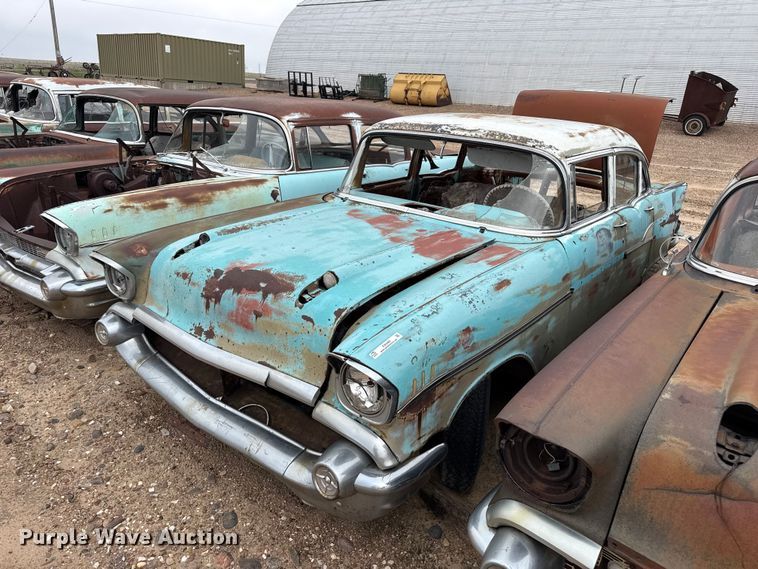 Chevrolet sedan - EW4480
