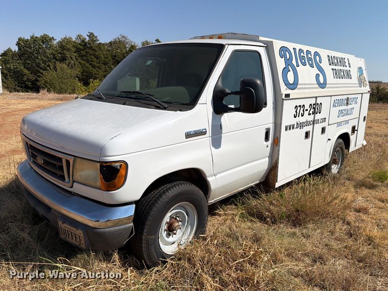 2006 Ford Econoline E350 utility van - EW8926