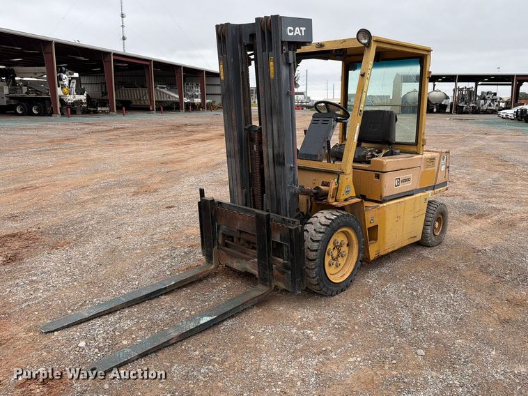 Caterpillar VC60D forklift - EW8973
