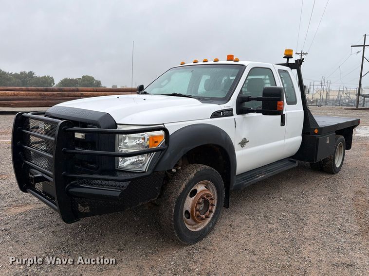2016 Ford F550 flatbed truck - EW8984