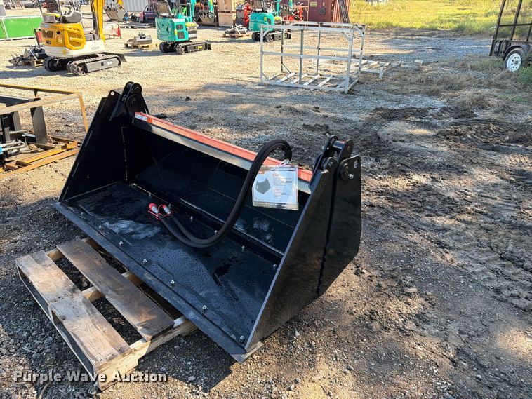 2026 Wolverine CB72 skid steer 4-in-1 bucket - EX4351