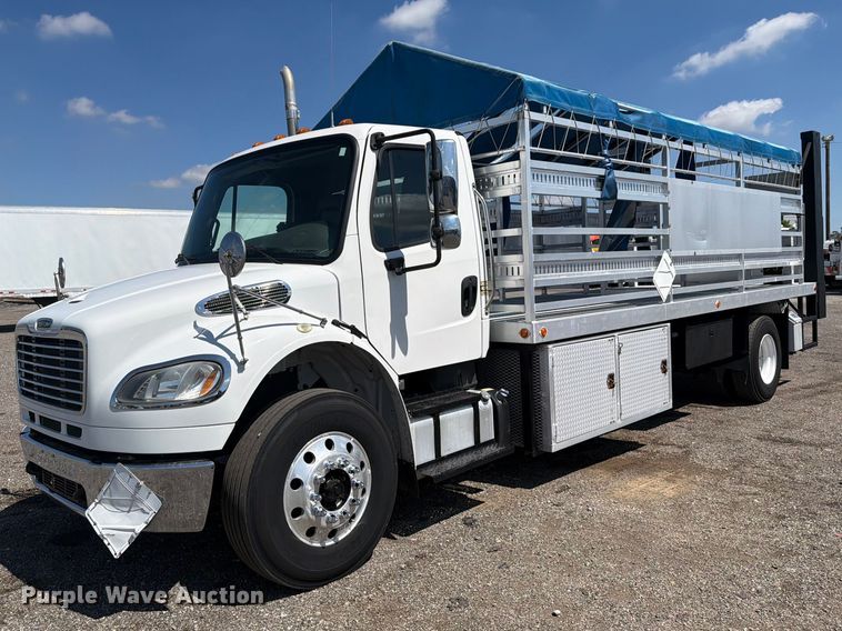 2015 Freightliner Business Class M2 flatbed truck - FB5152