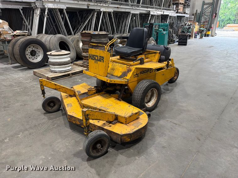 Hustler 275 lawn mower - FC3353