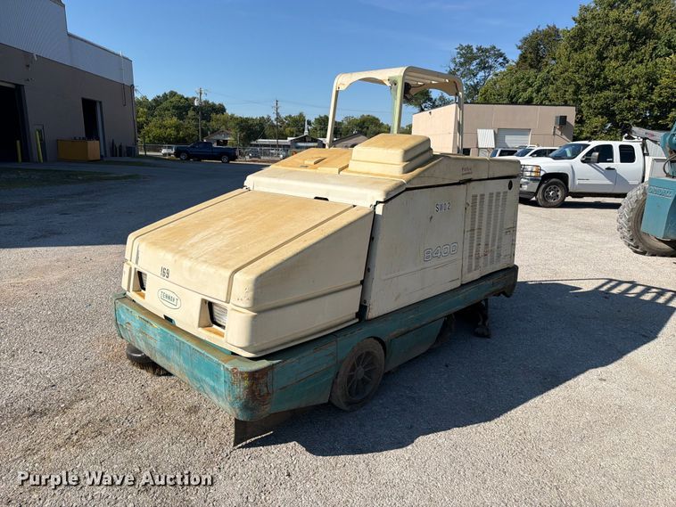 Tennant 8400 sweeper - FC3379