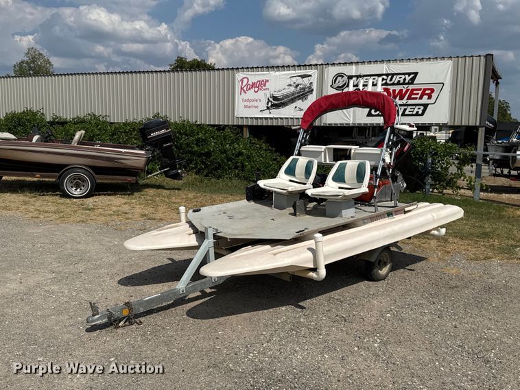 2002 Craig Catamaran Corporation boat - FC4372