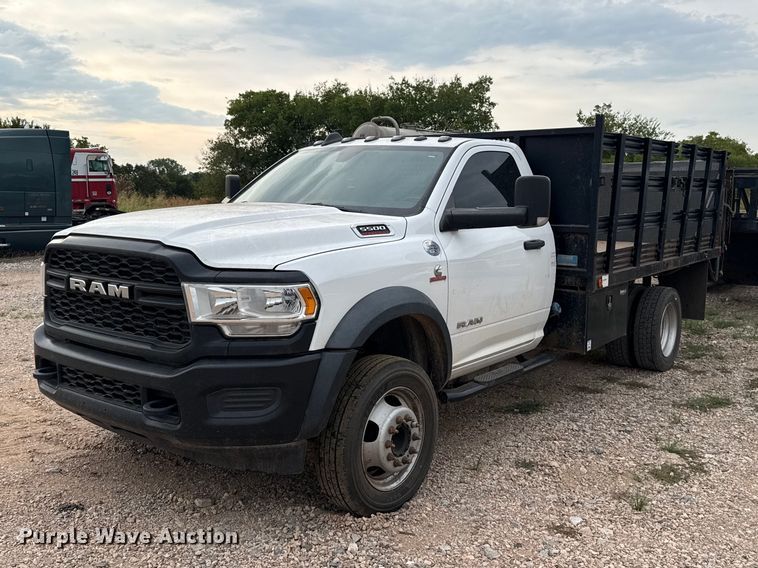 2022 RAM 5500 flatbed truck - FC4463