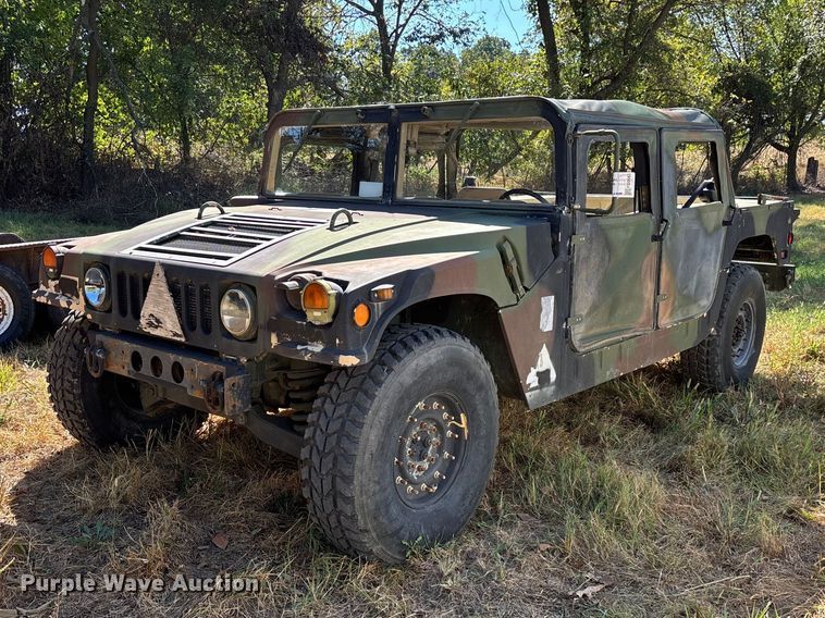 AM General HMMWV SUV - FG0683