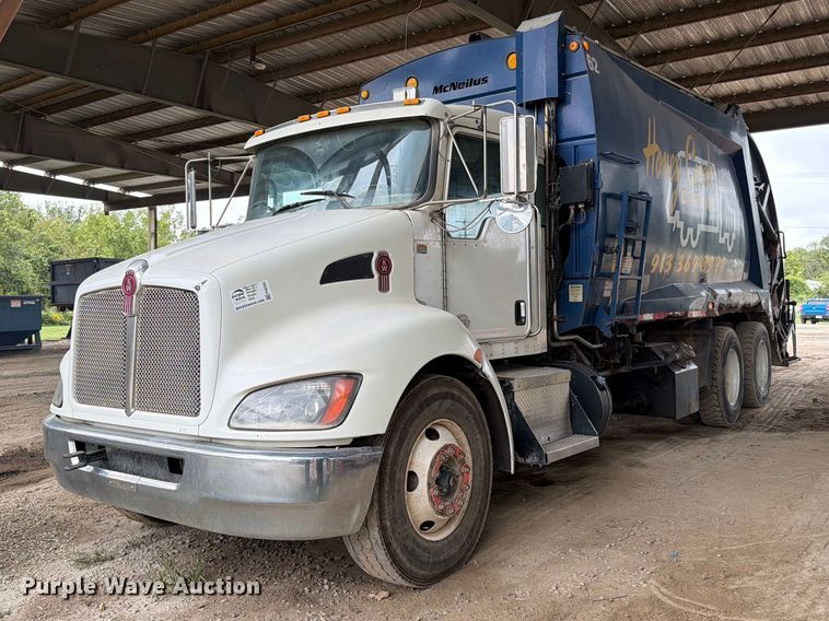 2012 Kenworth T370 refuse truck - FH6393