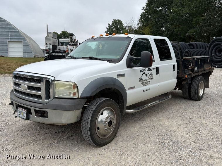 2005 Ford F450 Crew Cab flatbed truck - FK3481