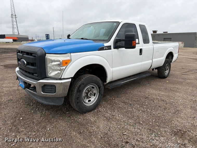 2015 Ford F250 Super Duty XL Ext. Cab pickup truck - FK3682
