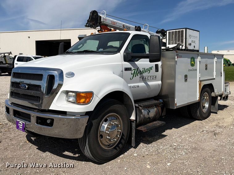 2015 Ford F750 Super Duty XL utility / service truck - FK4183