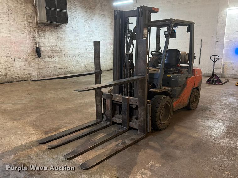 Toyota 8FGU32 forklift - FK4621