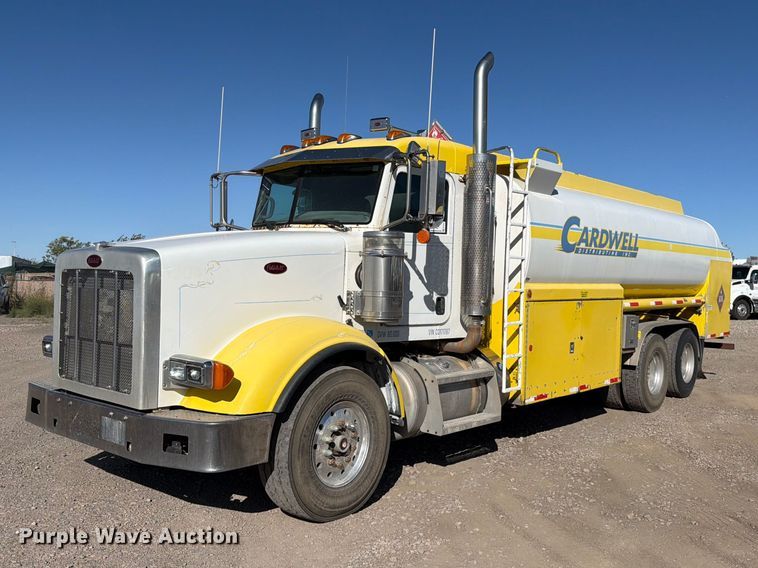 2012 Peterbilt 367 fuel truck - FK4637
