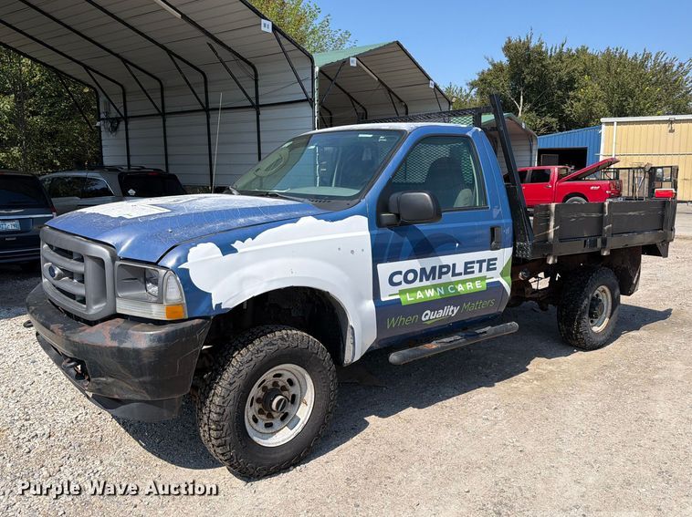 2004 Ford F250 Super Duty flatbed pickup truck - FK5264