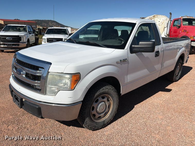 2014 Ford F150 pickup truck - FM7663