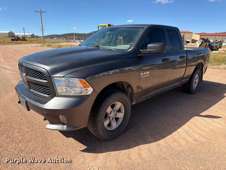 2019 RAM 1500 Ext. Cab pickup truck - FM7677