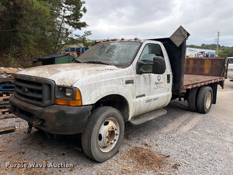 2001 Ford F450 Super Duty flatbed truck - FN2038