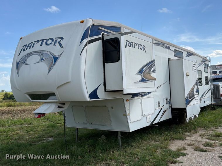 2010 Keystone RP3912LEV10 toy hauler camper - FN5860