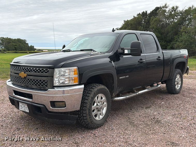 2013 Chevrolet Silverado 2500HD Crew Cab pickup truck - FP3096