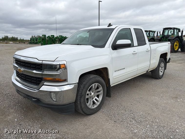 2018 Chevrolet Silverado 1500 Ext. Cab pickup truck - FP3117
