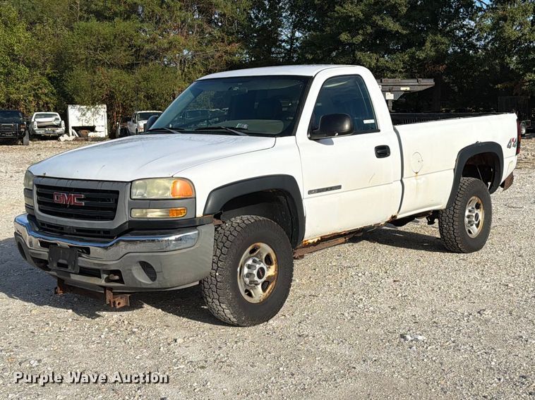 2004 GMC Sierra 2500HD pickup truck - FT6383