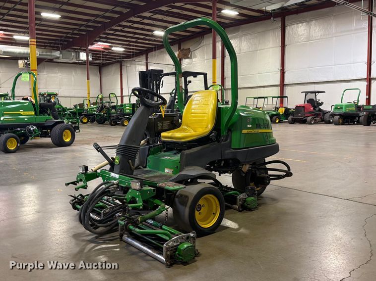 2011 John Deere 2500B reel mower - FU4685