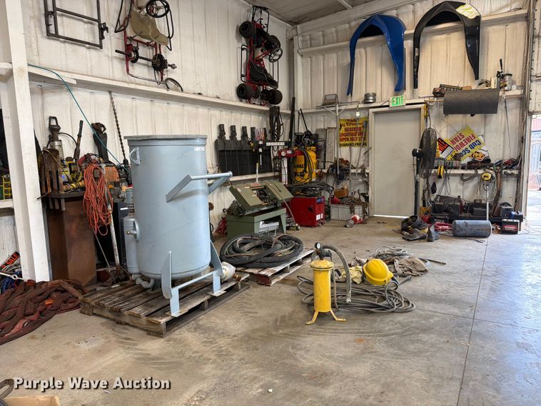 1995 MMLJ-INC FSRB sand blasting system - FU4696