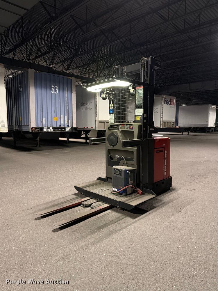 2017 Raymond 540 OPC30TT order picker - NF9624