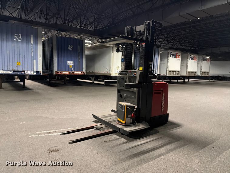 2016 Raymond 540 OPC30TT order picker - NF9628