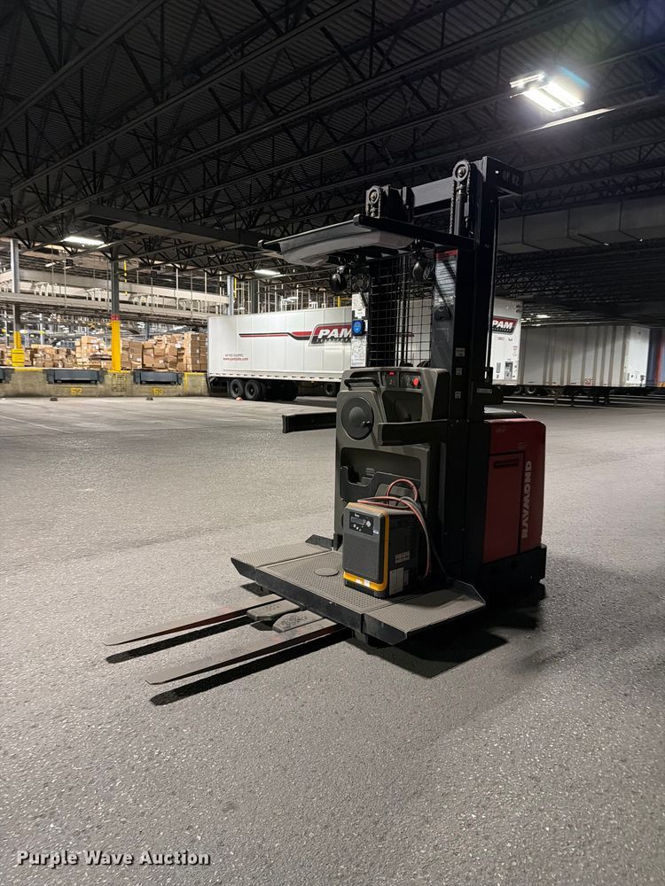 2017 Raymond 540 OPC30TT order picker - NF9635