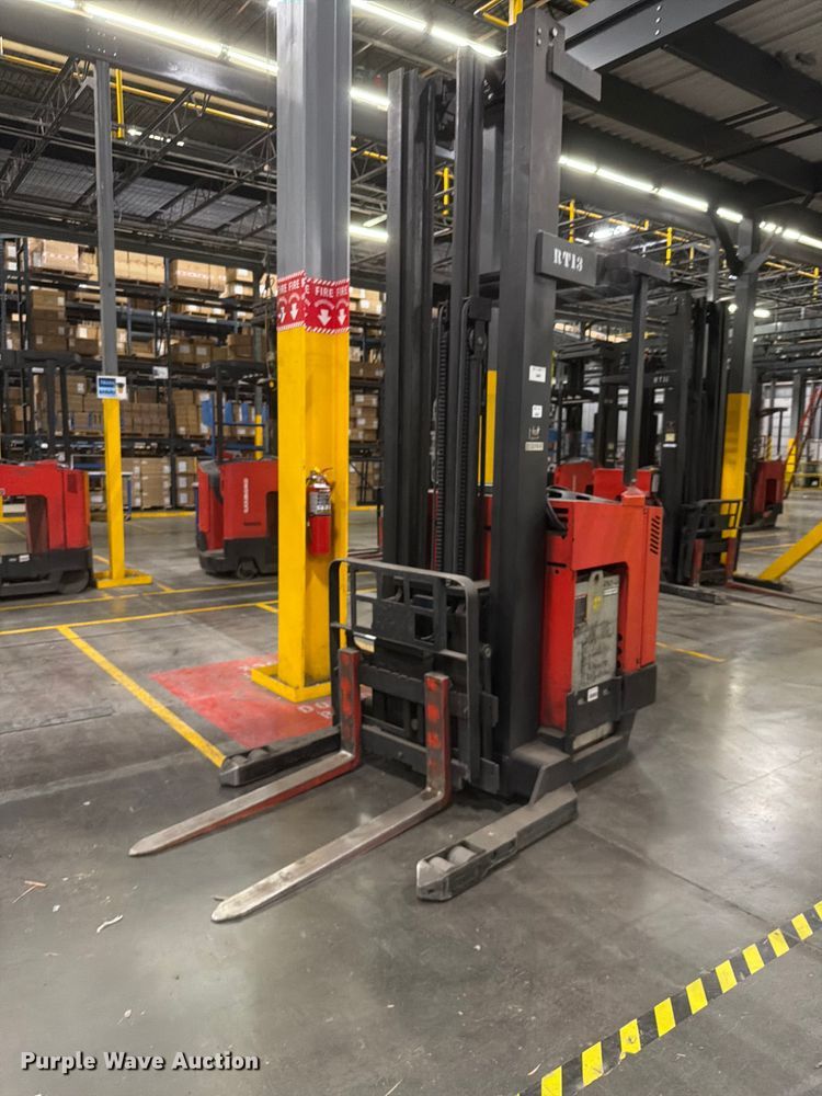 1997 Raymond EASI reach truck - NF9652