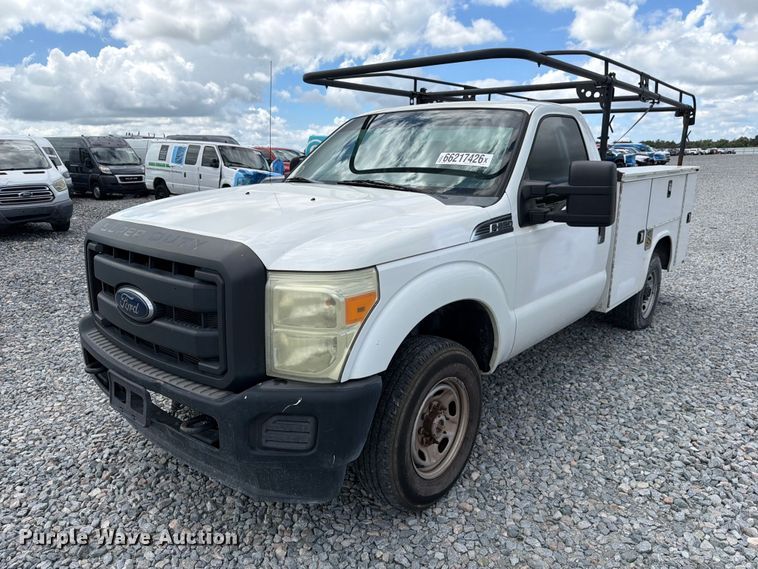 2015 Ford F250 Super Duty utility bed pickup truck - YA4748
