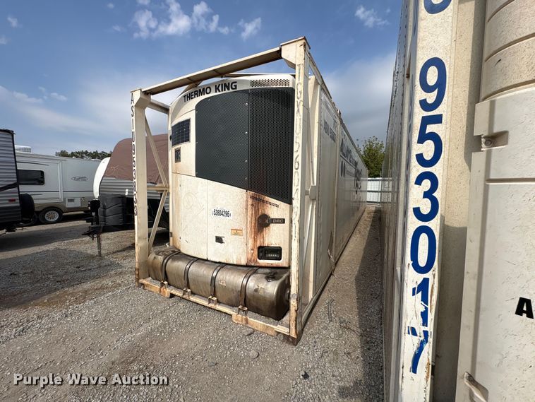 2015 CIMC refrigerated shipping container - YA4772