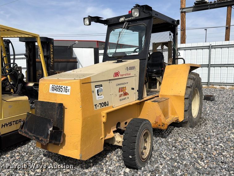 1992 Ingersoll Rand T-708J tow tractor - YA4811