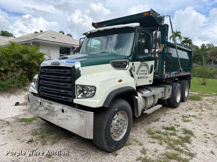 2016 Freightliner 114SD dump truck - DV7391