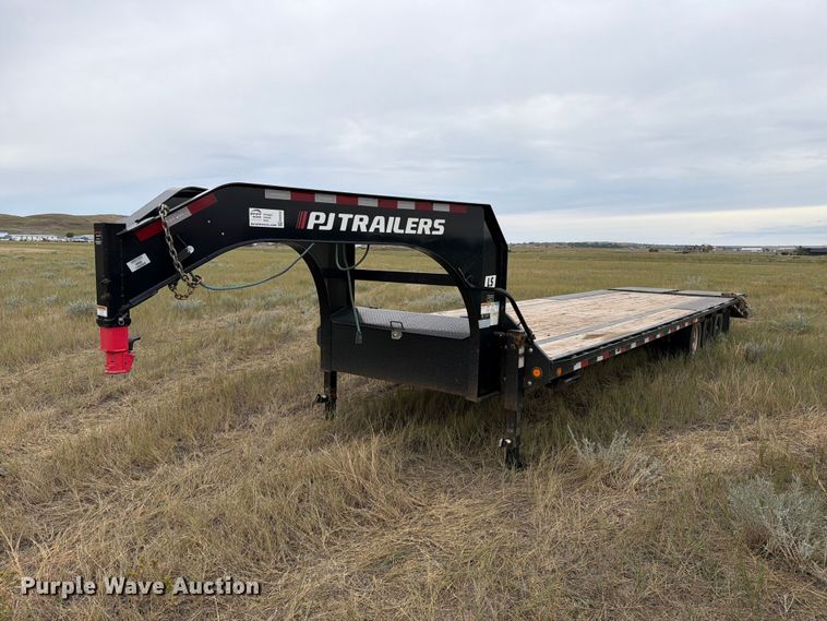 2023 PJ Trailers 3F413 equipment trailer - EA0532