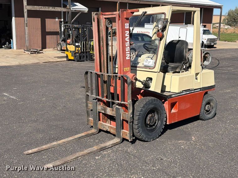 Nissan PH02 forklift - EA0555