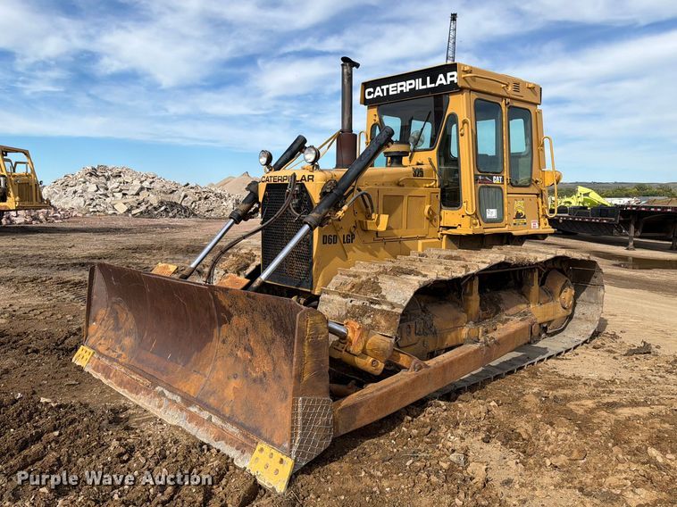 1983 Caterpillar D6D LGP dozer - EA0566